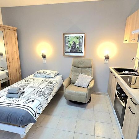 Residences Les Sansonnets "Appartements & Studios" Jonzac Exterior photo