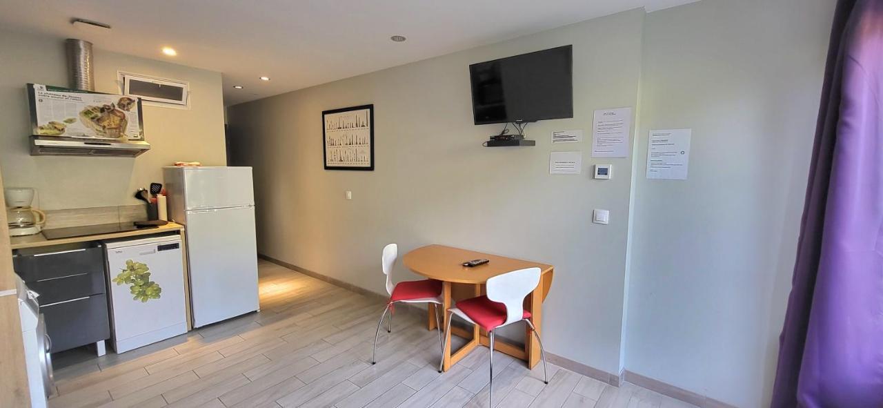 Residences Les Sansonnets "Appartements & Studios" Jonzac Exterior photo