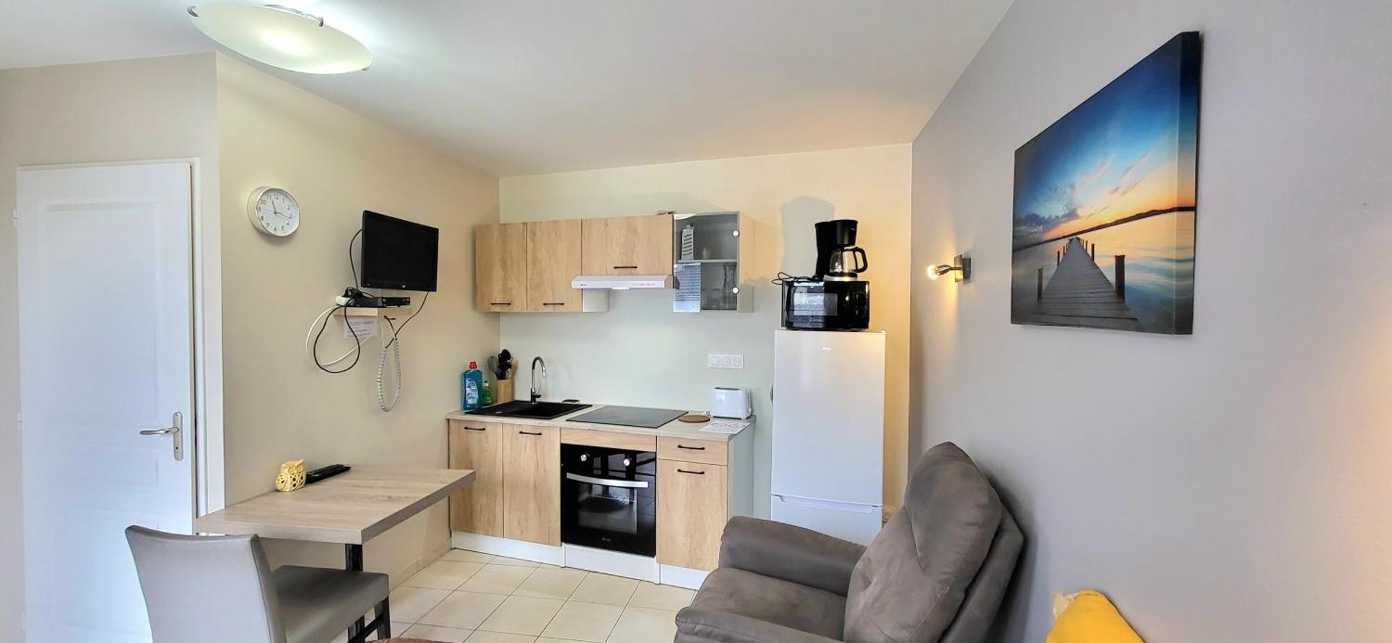 Residences Les Sansonnets "Appartements & Studios" Jonzac Exterior photo