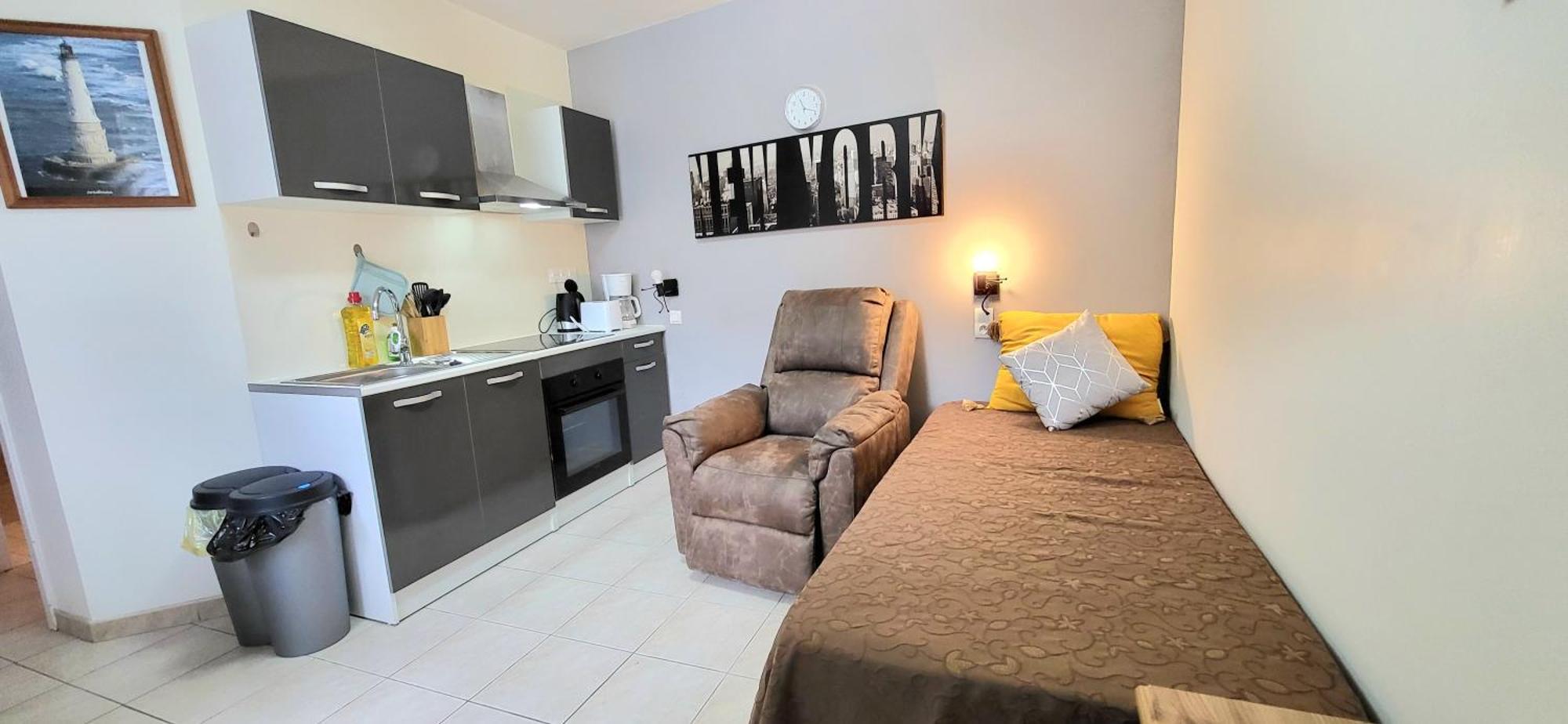 Residences Les Sansonnets "Appartements & Studios" Jonzac Exterior photo
