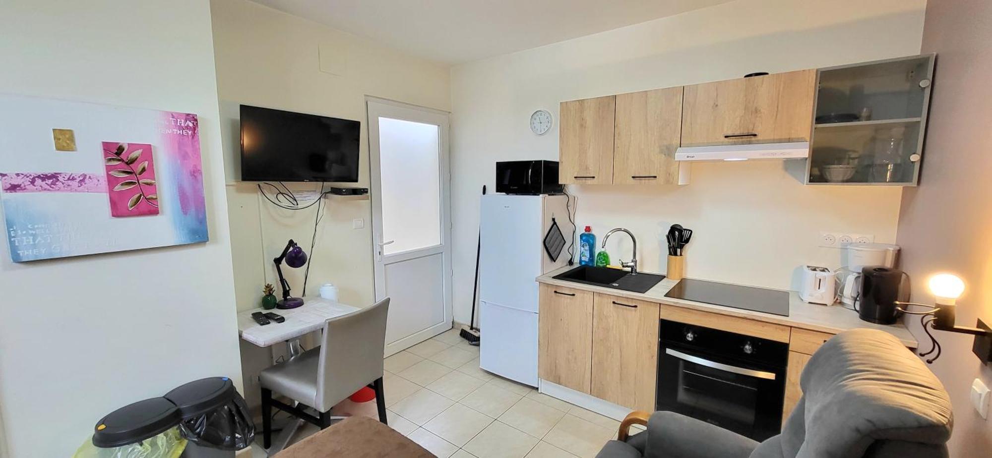 Residences Les Sansonnets "Appartements & Studios" Jonzac Exterior photo
