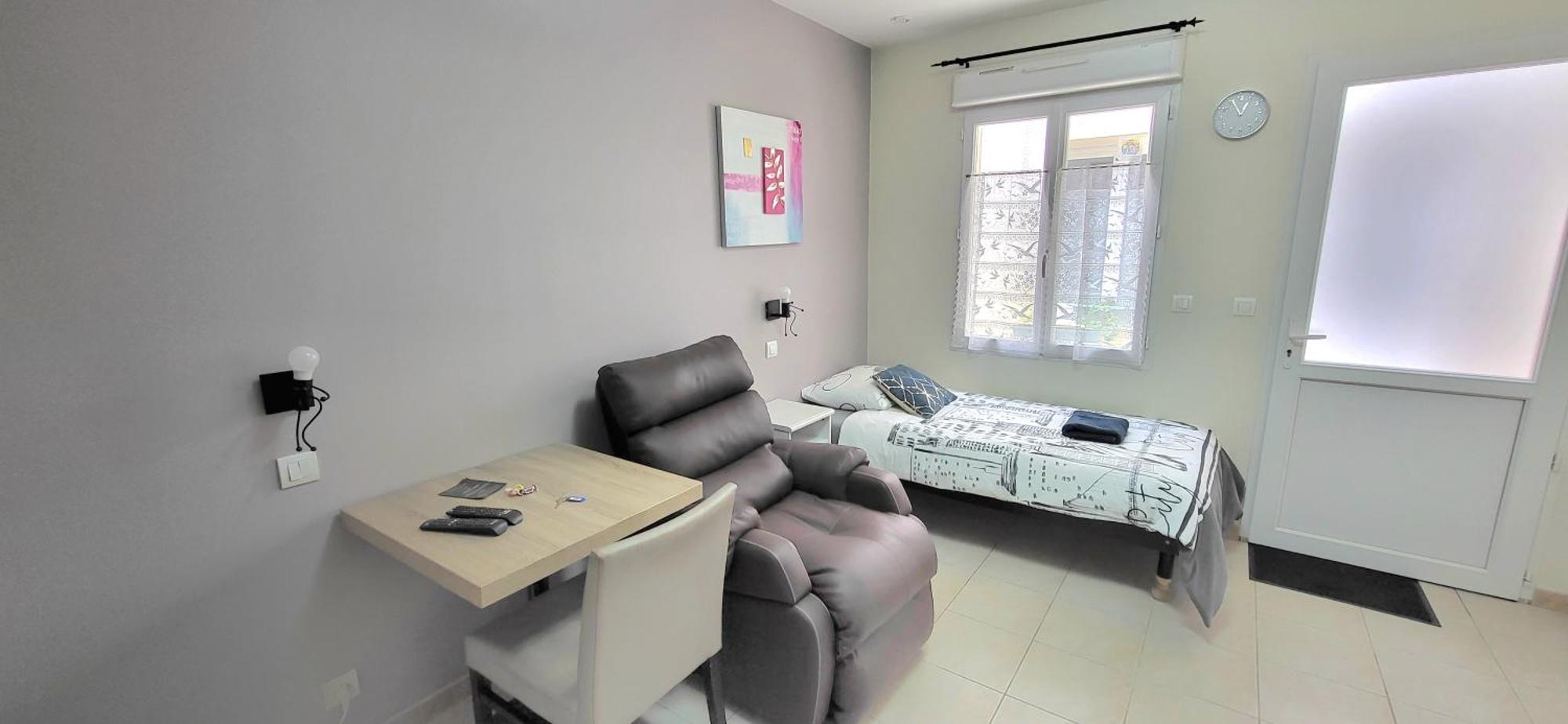 Residences Les Sansonnets "Appartements & Studios" Jonzac Exterior photo