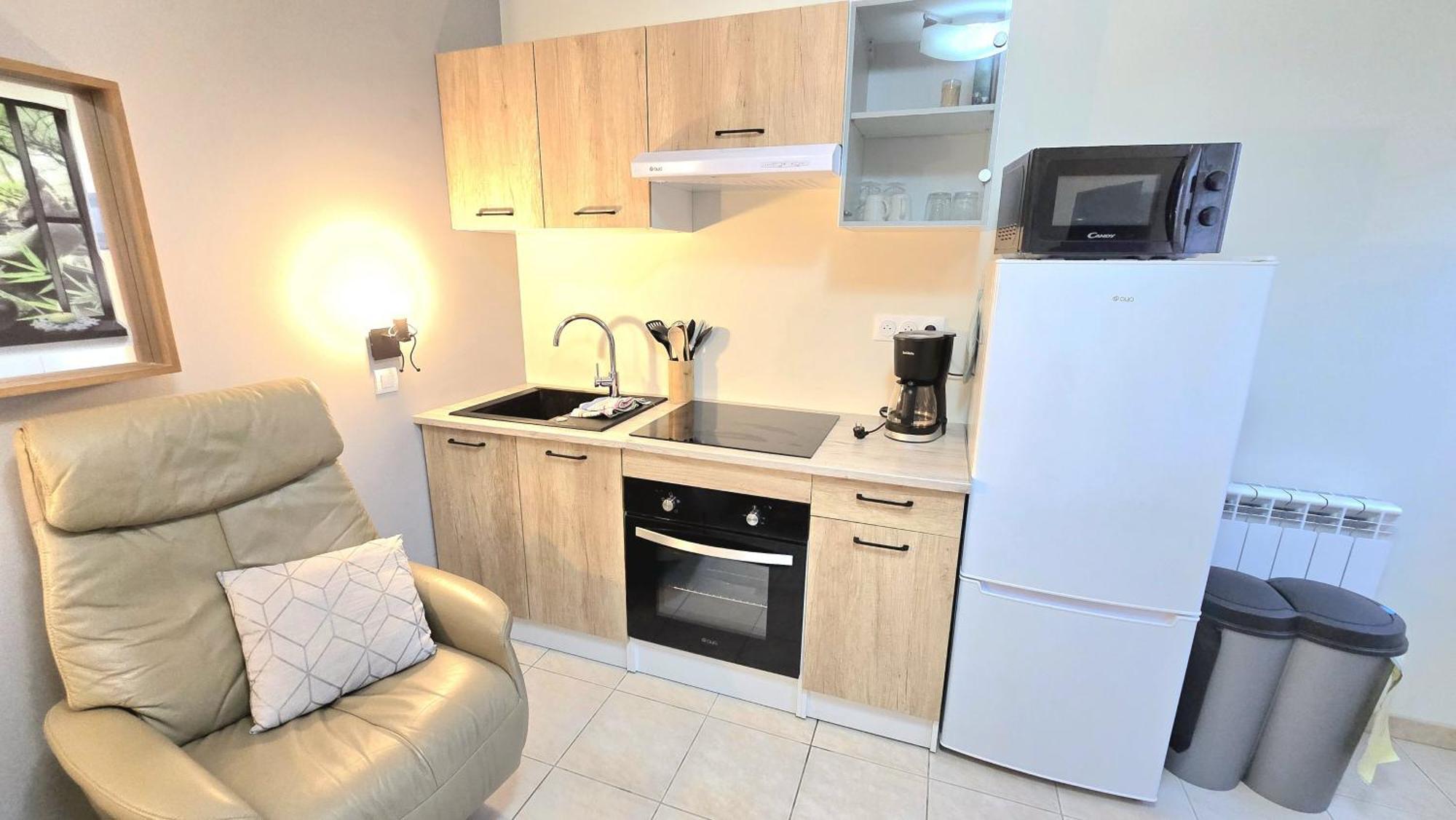 Residences Les Sansonnets "Appartements & Studios" Jonzac Exterior photo